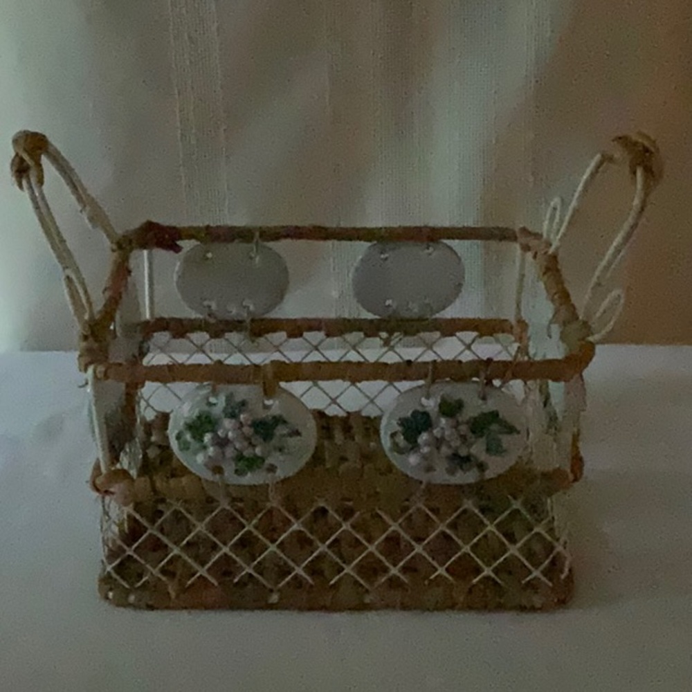 Beautiful Wire basket with marble decoration.heavy